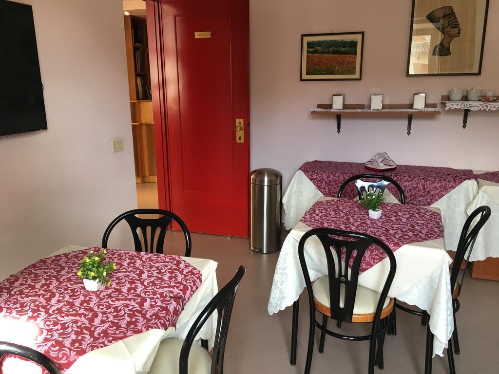 Hotel Facioni Помеція Екстер'єр фото