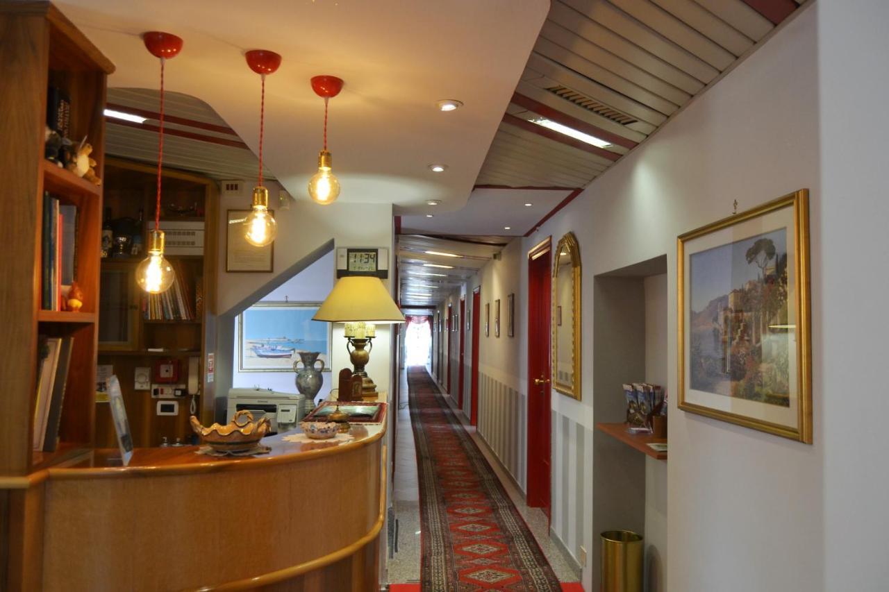 Hotel Facioni Помеція Екстер'єр фото