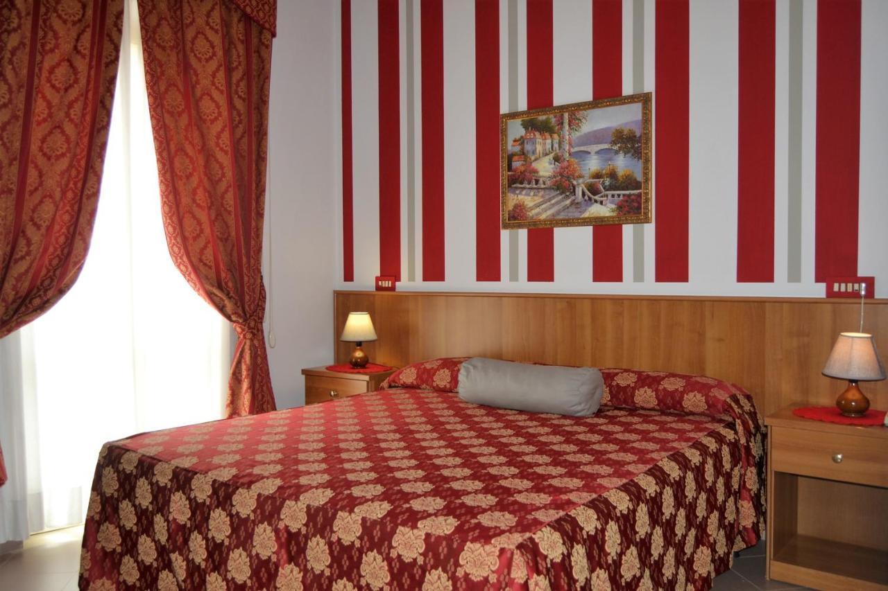Hotel Facioni Помеція Екстер'єр фото