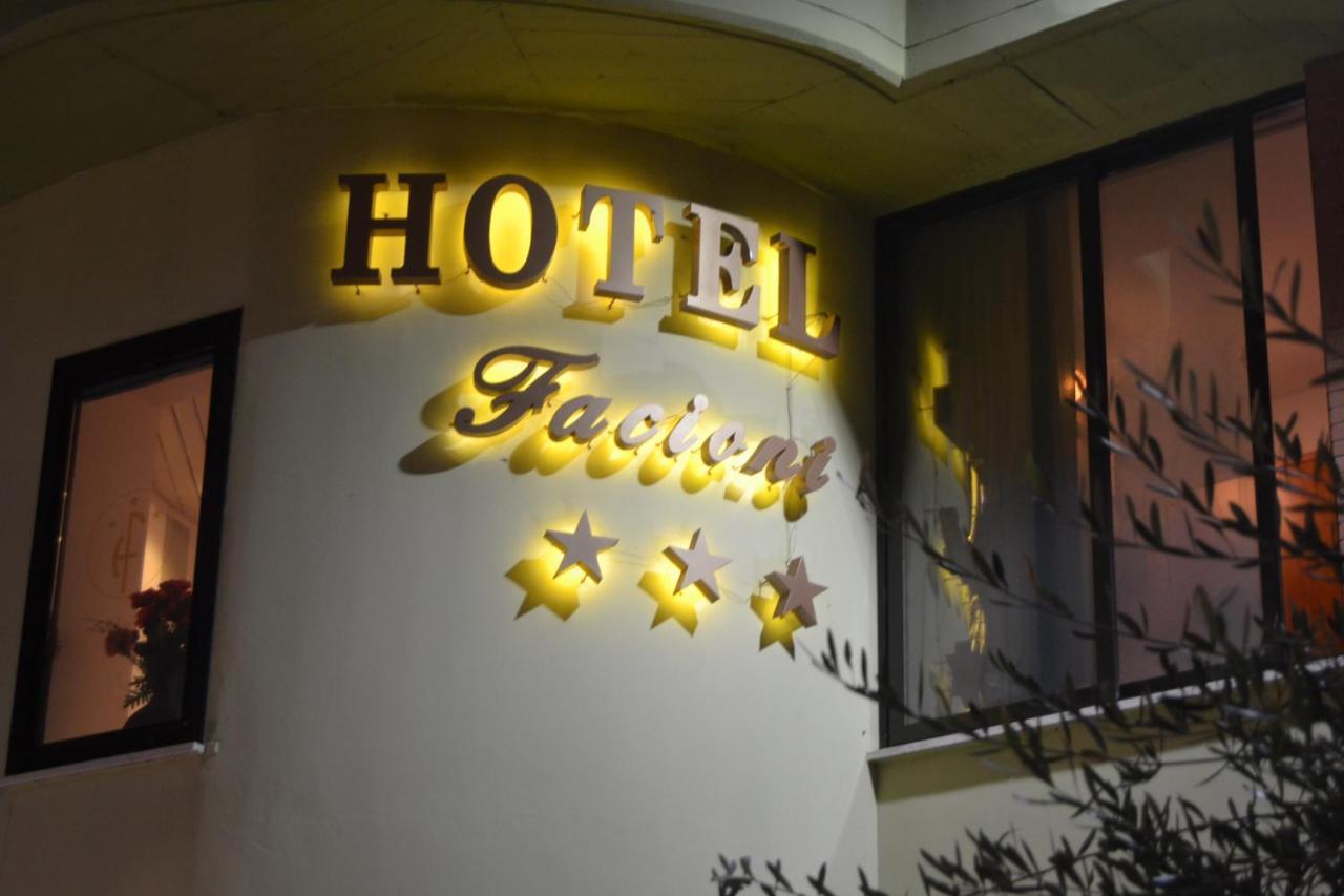 Hotel Facioni Помеція Екстер'єр фото