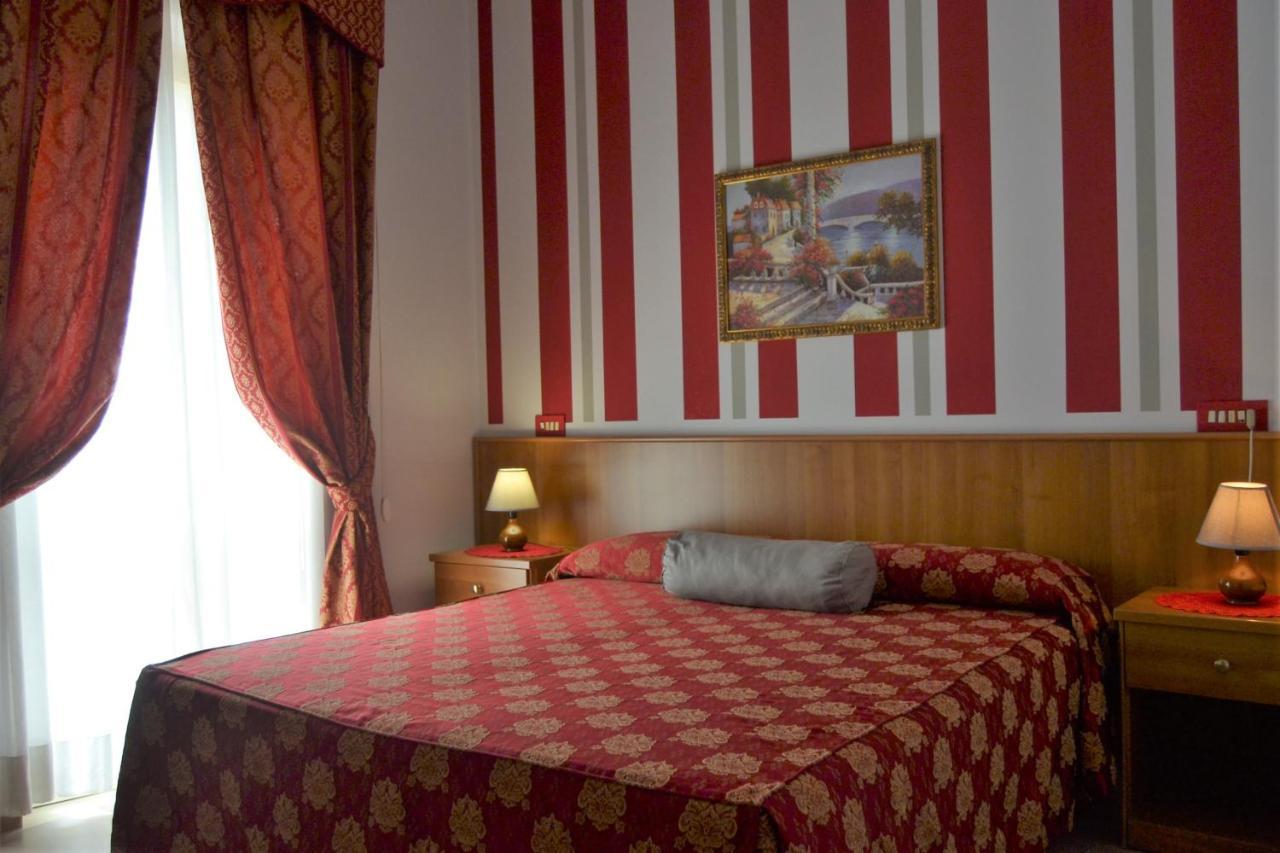 Hotel Facioni Помеція Екстер'єр фото